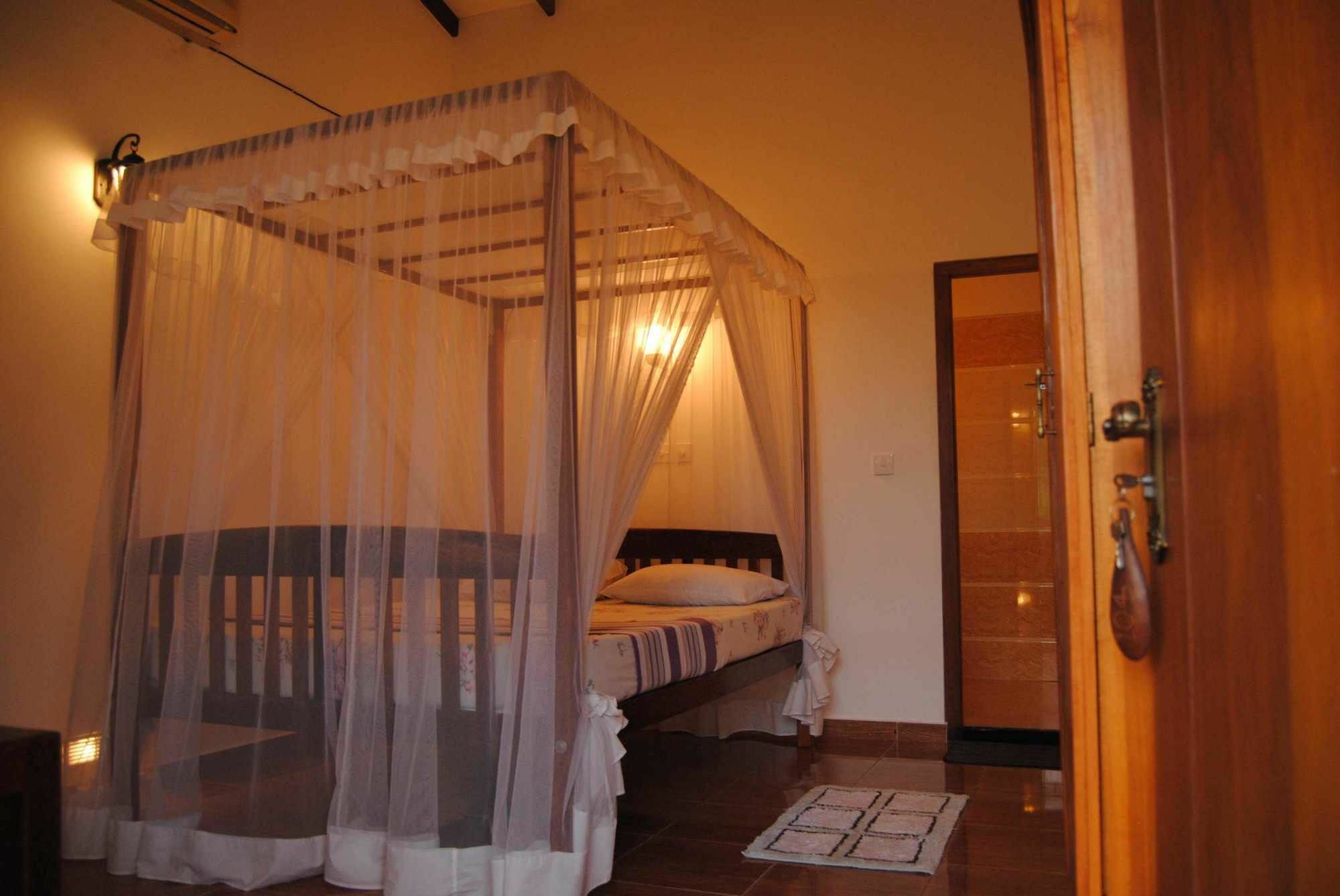 Kumara Guest House Unawatuna Eksteriør billede